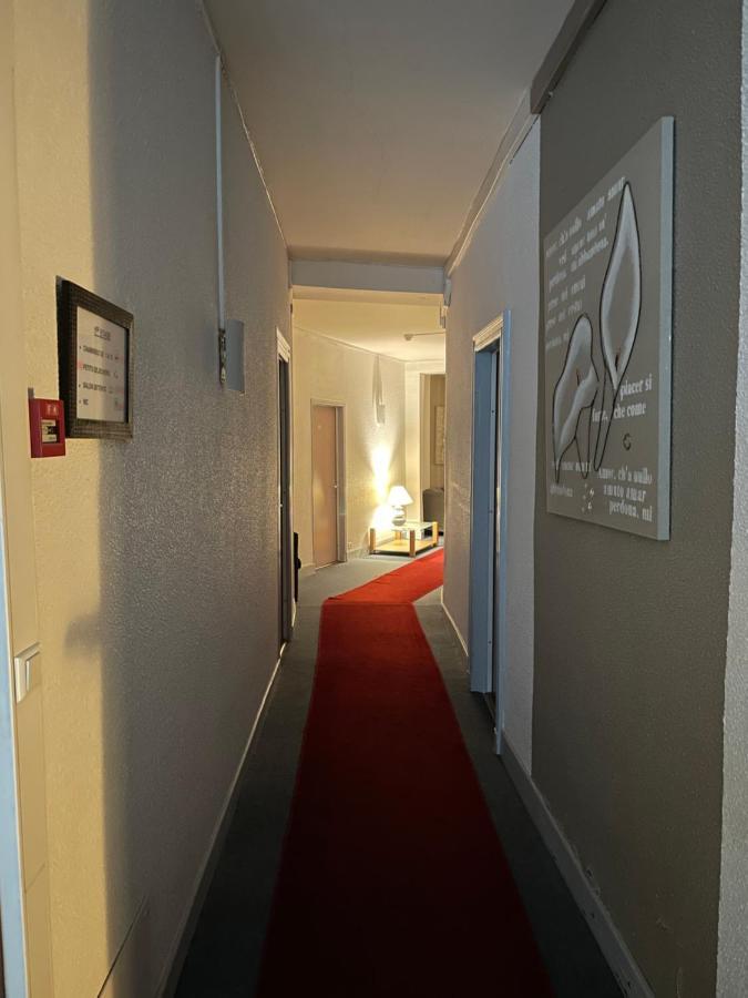 Contact Hotel Les Platanes Villeneuve Sur Lot Centre Εξωτερικό φωτογραφία