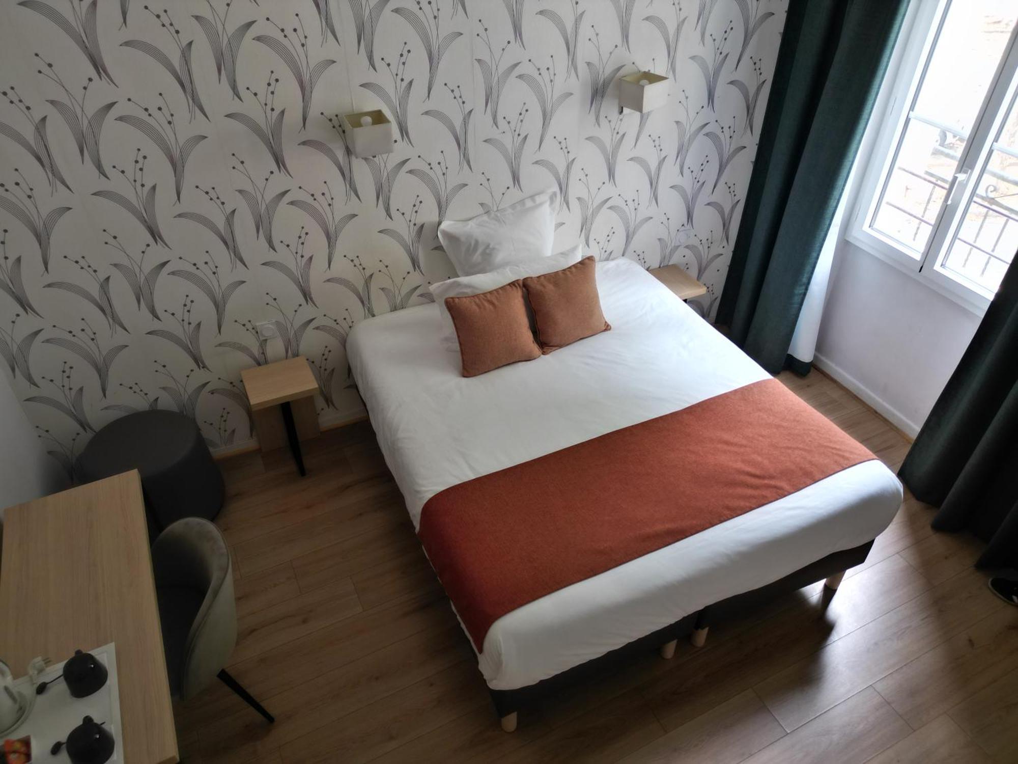 Contact Hotel Les Platanes Villeneuve Sur Lot Centre Εξωτερικό φωτογραφία